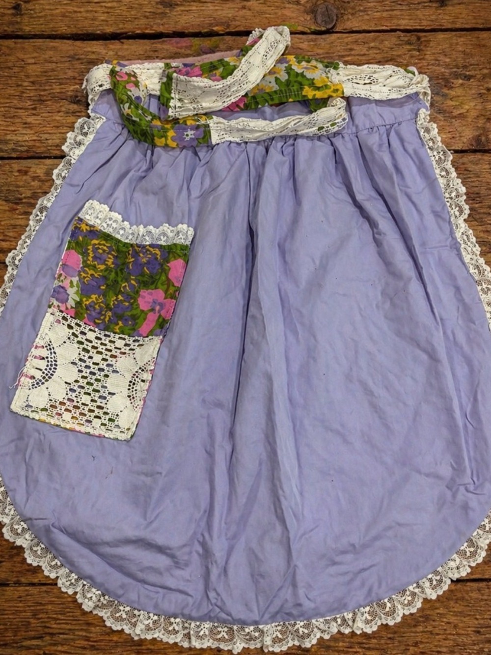 Vintage Floral Patchwork Apron in Purple, Green, Pink, Yellow & White - Picture 2 of 3